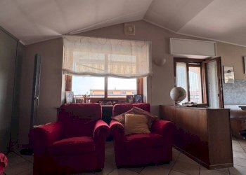 Soggiorno - Appartamento via Anna Frank, Busca - foto 8