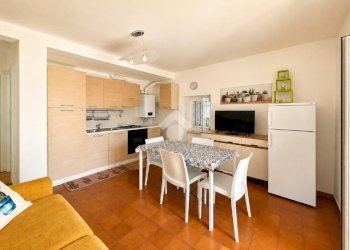 Two-room apartment Via Giuseppe Saredo, Savona (neighborhood Fornaci) - photo 1
