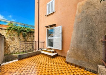 Two-room apartment Via Giuseppe Saredo, Savona (neighborhood Fornaci) - photo 4