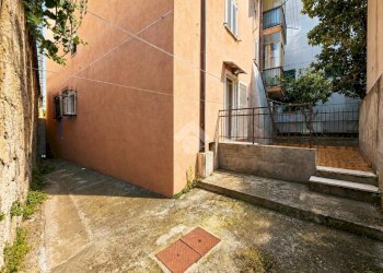 Two-room apartment Via Giuseppe Saredo, Savona (neighborhood Fornaci) - photo 5