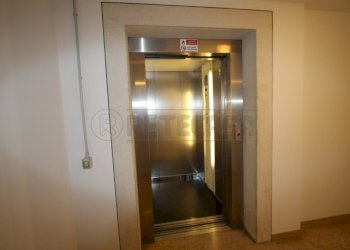 ascensore - Bilocale Bergamo (zona Canovine) - foto 17