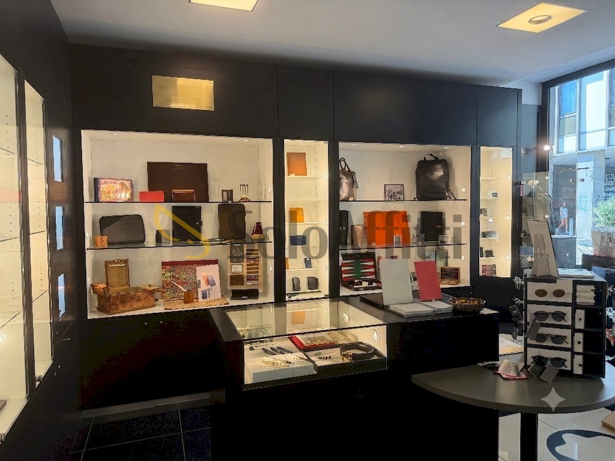 1786027451.jpg - Locale Commerciale Corso Italia SNC, Saronno - foto 3