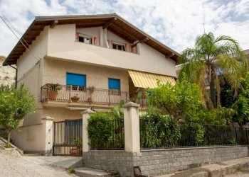 CASA. FONDO VENA-31417 - Independent house Viale Aldo Moro 5, Bova Marina - photo 1