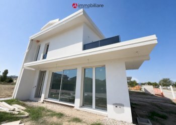 ingresso laterale riservato - Small Villa Via Carmen 69, Rimini - photo 1