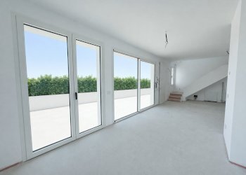 finestre di ultima generazione - Small Villa Via Carmen 69, Rimini - photo 8