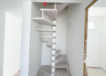 sottotetto collegato con scala fissa - Small Villa Via Carmen 69, Rimini - photo 16