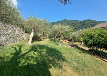4 - Portion of a house Avegno - photo 4