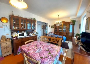 5 - Portion of a house Avegno - photo 5