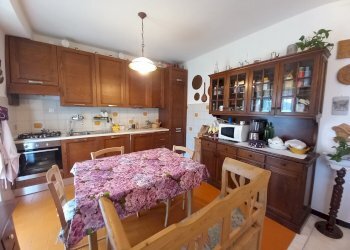 7 - Portion of a house Avegno - photo 8