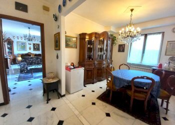 10 - Portion of a house Avegno - photo 11