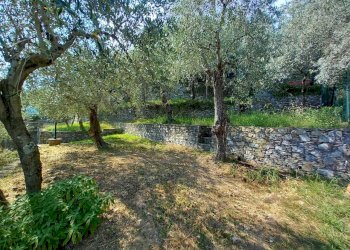 25 - Portion of a house Avegno - photo 27