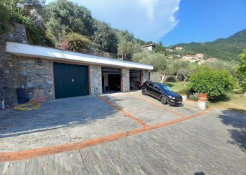 26 - Portion of a house Avegno - photo 29