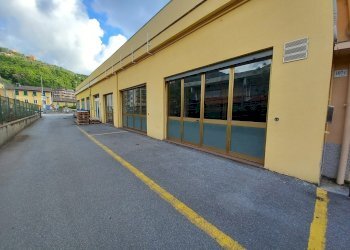 2 - Locale Commerciale Recco - foto 1