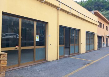 1 - Locale Commerciale Recco - foto 2