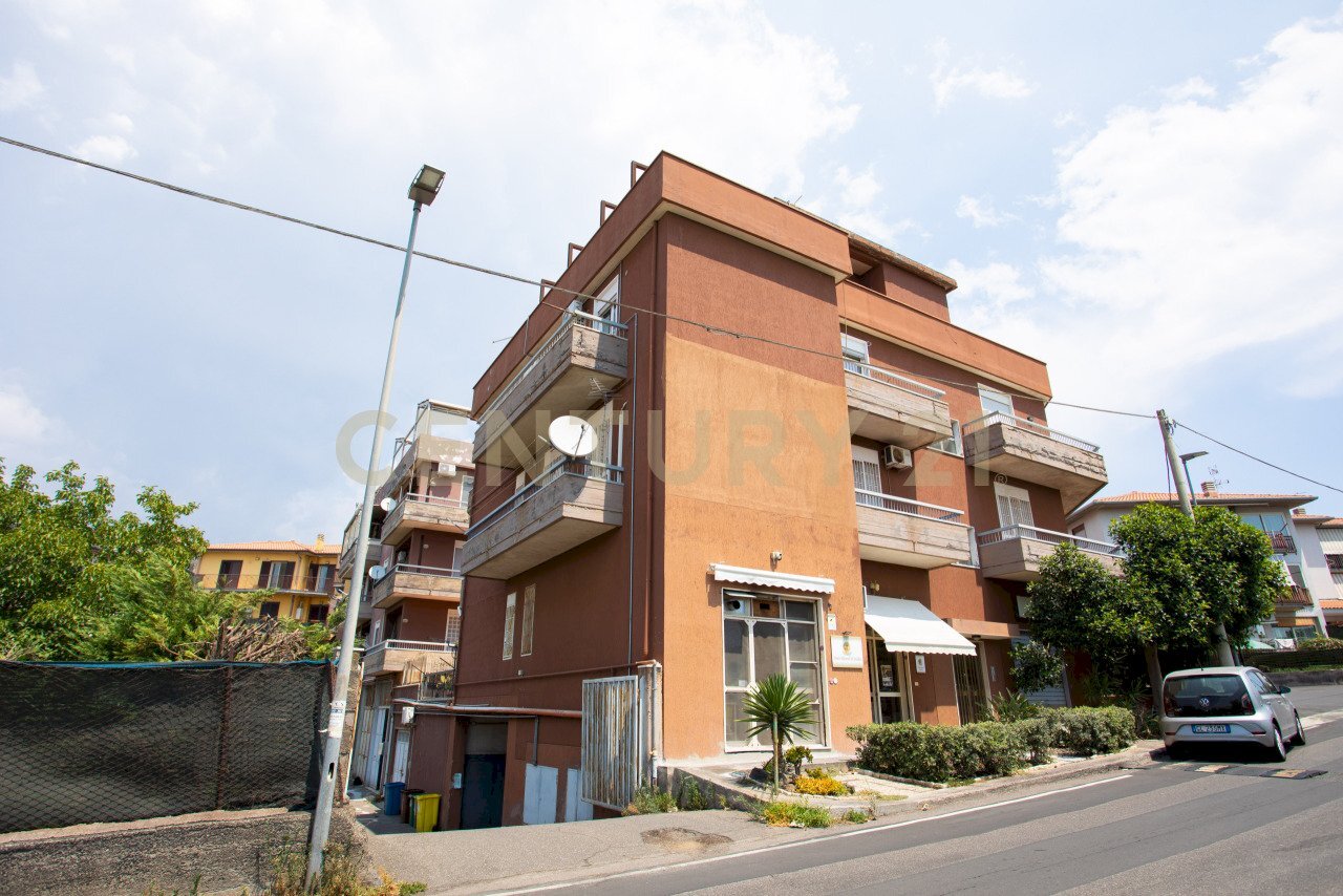 IMGL0713 - Laboratory Viale della Regione 5, Camporotondo Etneo - photo 1