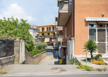 IMGL0714 - Laboratory Viale della Regione 5, Camporotondo Etneo - photo 2
