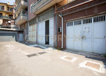 IMGL0716 - Laboratory Viale della Regione 5, Camporotondo Etneo - photo 4