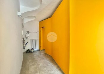 Two-room apartment Via roma, Lanzo Torinese - photo 2