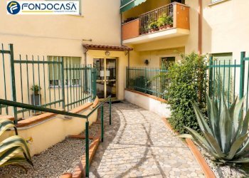 Foto 2 - Appartamento via Jacopo della Quercia
 
15, Albissola Marina - foto 2