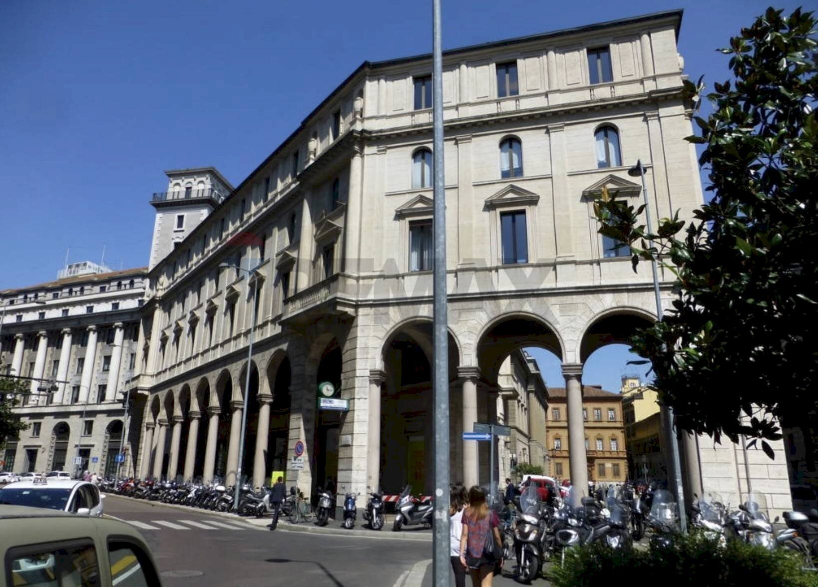 Edificio all\'aperto - Negozio Via Degli Omenoni
2, Milano - foto 2