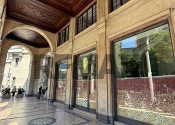 Edificio all\'aperto - Negozio Via Degli Omenoni
2, Milano - foto 10