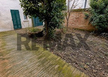 Giardino - Casa semi indipendente via circondario ponente
 
33, Lugo - foto 7
