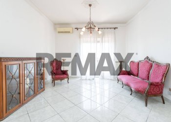 Soggiorno - Four-room apartment via Francesco lo Jacono
 
31, Sant'Agata Li Battiati - photo 3