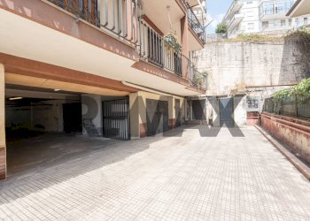 Edificio all\'aperto - Four-room apartment via Francesco lo Jacono
 
31, Sant'Agata Li Battiati - photo 24
