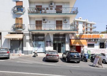 Edificio all\'aperto - Locale Commerciale Via Nuova Luce
97-98, Tremestieri Etneo - foto 16