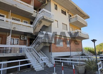 Edificio all\'aperto - Bilocale Mauro Trombetta
50, Aci Castello - foto 4