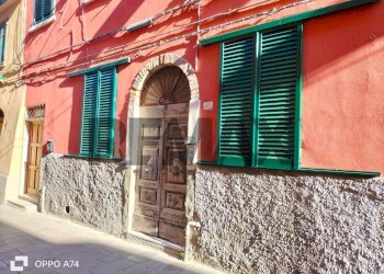 Edificio all\'aperto - Three-room apartment Via Giuseppe Garibaldi
 
47, Piombino - photo 1