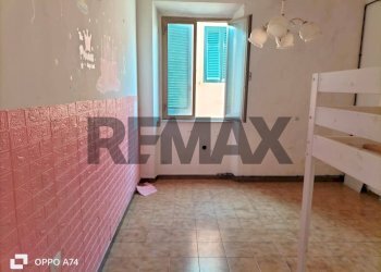 Camera / camera da letto - Three-room apartment Via Giuseppe Garibaldi
 
47, Piombino - photo 14