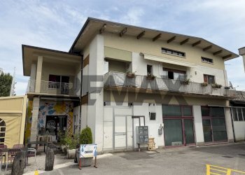 Edificio all\'aperto - Four-room apartment Via Tiziano Vecellio
 
6, Belluno - photo 12