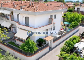 Foto 1 - Villa Via Puliche, Massa - foto 1