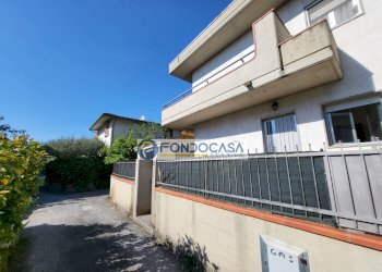 esterno - Villa Via Puliche, Massa - foto 8