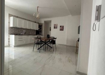 Foto 1 - Three-room apartment Via Rocco Galdieri, Salerno - photo 1