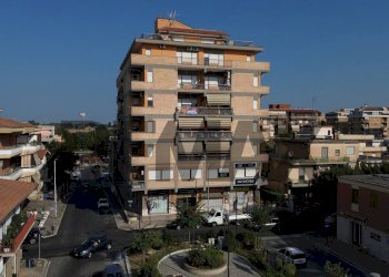 Edificio all\'aperto - Appartamento Via Delle Margherite
 
23, Aprilia - foto 1