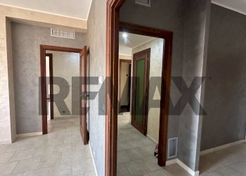 Hall / corridoio - Appartamento Via Delle Margherite
 
23, Aprilia - foto 8