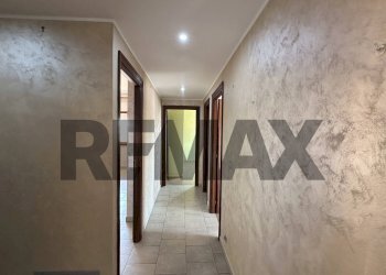 Hall / corridoio - Appartamento Via Delle Margherite
 
23, Aprilia - foto 14