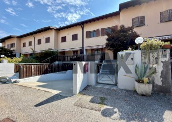 Casa all\'aperto - Villa a Schiera via Primulacco
 
16, Reana del Rojale - foto 1