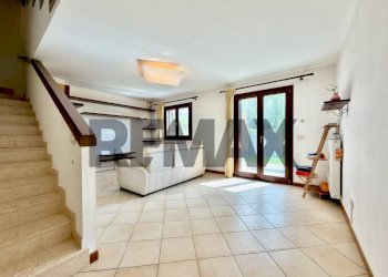 Scale - Villa a Schiera via Primulacco
 
16, Reana del Rojale - foto 4