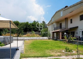 Foto 4 - Villa VIA PABLO PICASSO
 
15, Trecastagni - photo 4