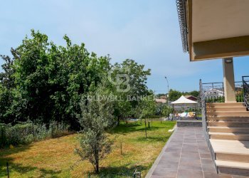 Foto 5 - Villa VIA PABLO PICASSO
 
15, Trecastagni - photo 5