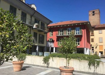 Facciata - Ufficio vicolo della Madonnetta, 1, Chieri - foto 1