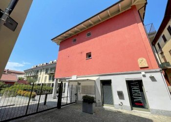 Facciata - Ufficio vicolo della Madonnetta, 1, Chieri - foto 19