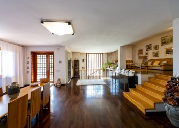 soggiorno piano primo - Villa Via Giacomo Matteotti 33, Manoppello - foto 10