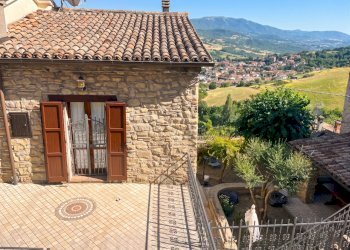 Gemini_Generated_Image_bu278dbu278dbu27 - Townhouse Via Garibaldi 2, Talamello - photo 3