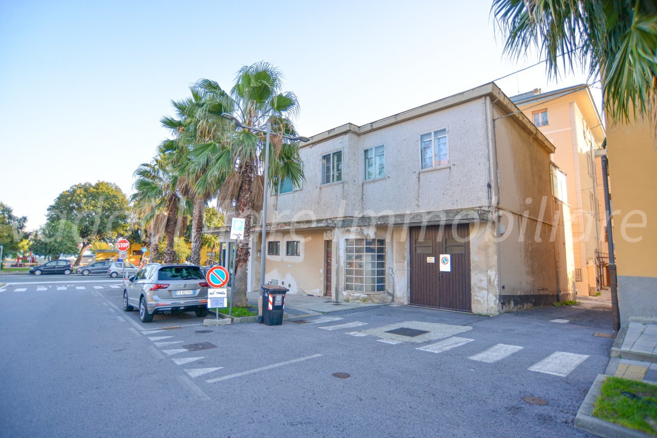 Piazza Corradini-01 - Three-room apartment Piazza Clelia Corradini, Vado Ligure - photo 1
