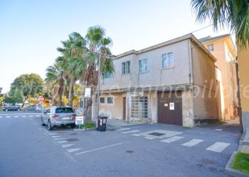 Piazza Corradini-01 - Three-room apartment Piazza Clelia Corradini, Vado Ligure - photo 1