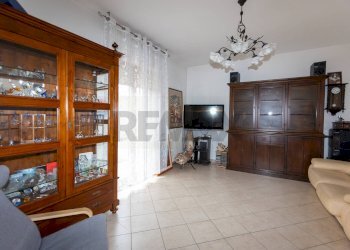 Soggiorno - Apartment Via XXV Aprile
 
13, Monte Roberto - photo 9